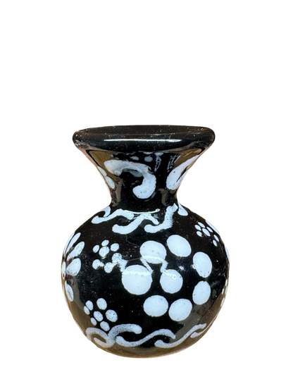 Artisanal Car Vent Mini Florero