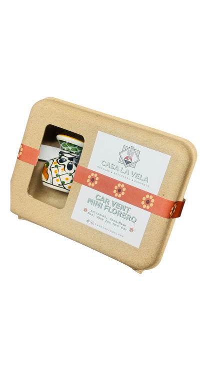 Artisanal Car Vent Mini Florero